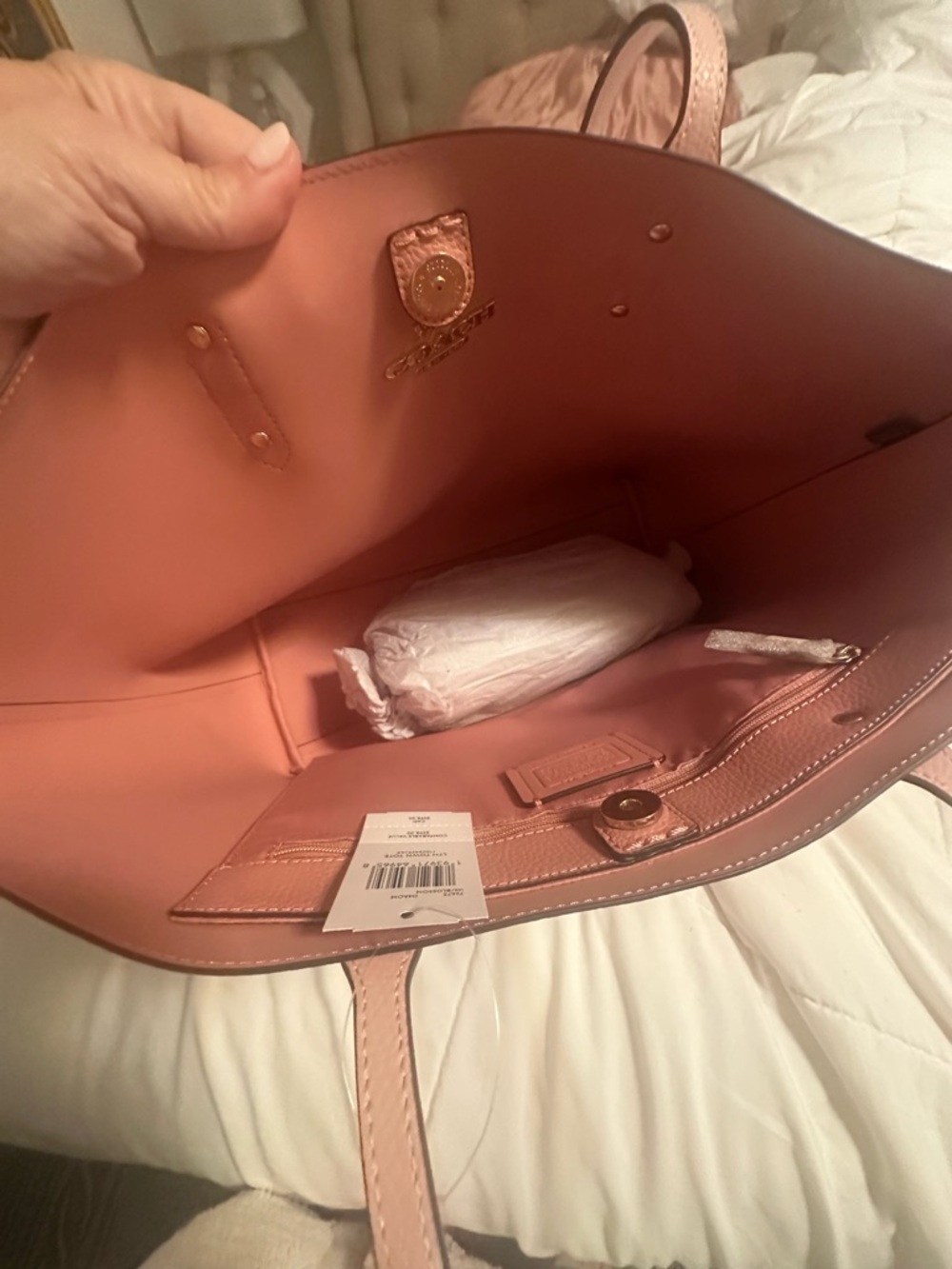 NWT. Pink pebbled Coach tote bag - Picture 2 of 3